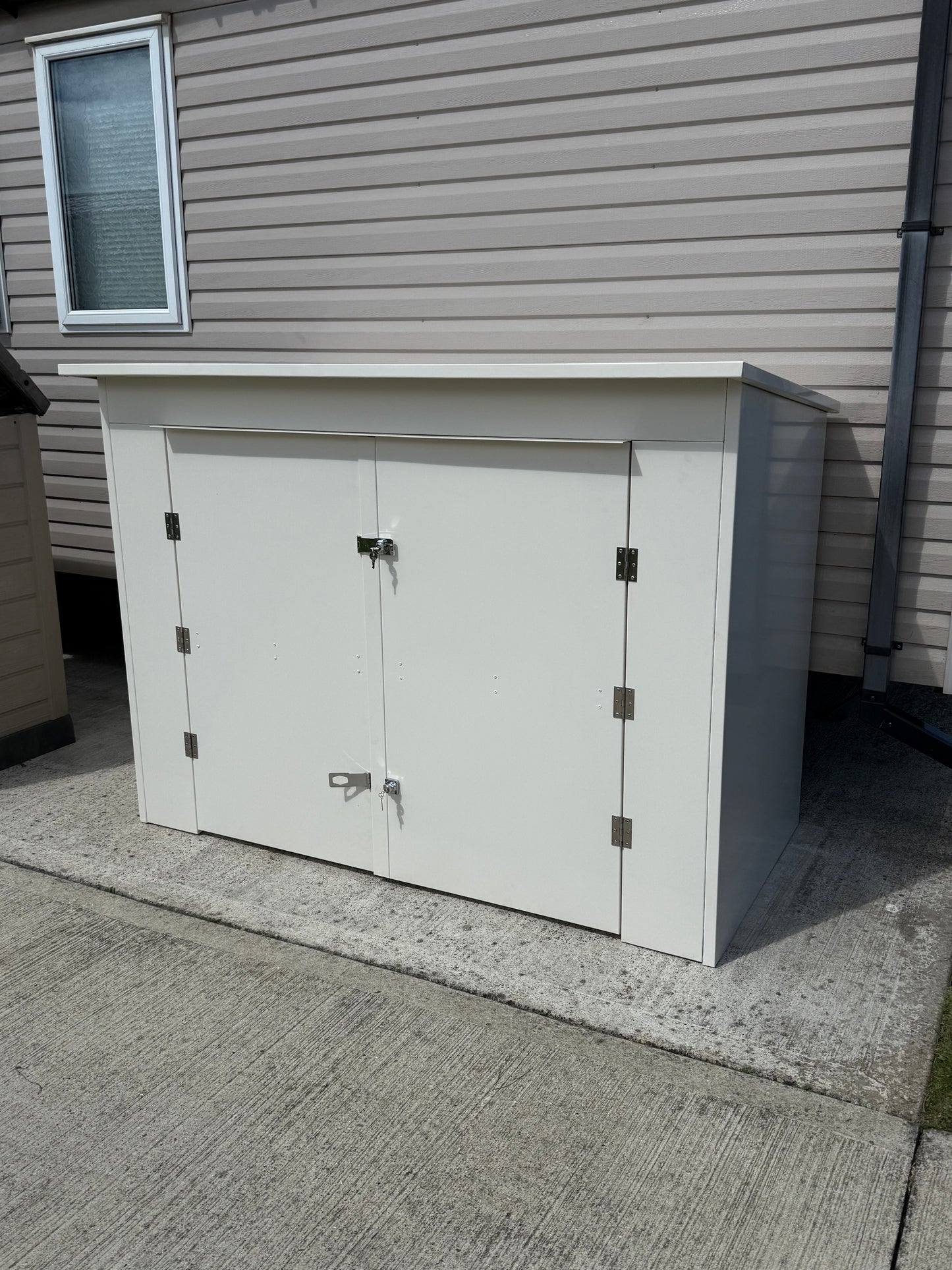 Static Metal Shed